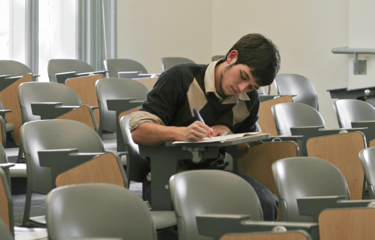 Så mange studiepoeng tar studenter ved din skole